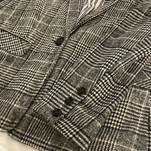 Cupcakes and cashmere plaid flannel blazer, size 4 - Picture 2 of 5